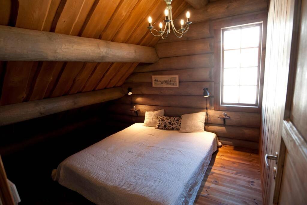 Log Cabin In Nature - Situated In Trillevallen- Are Undersaker Exterior photo