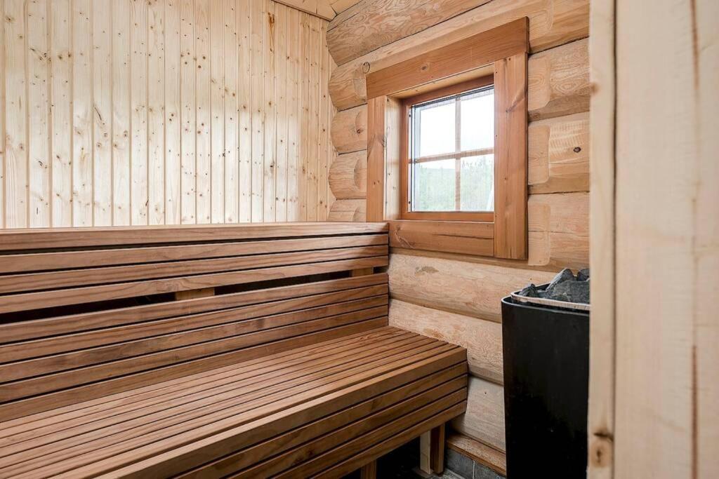 Log Cabin In Nature - Situated In Trillevallen- Are Undersaker Exterior photo